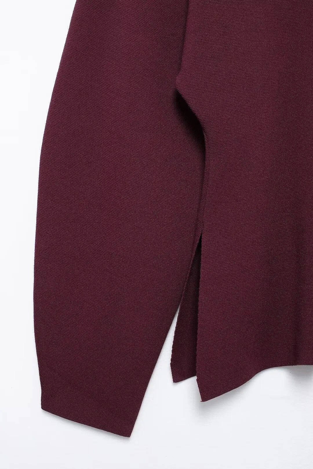 TRAFZA Women Elegant Knitted Coats Fashion Burgundy Red V-neck Slim Cardigan Autumn Office Lady Chic Solid Long Sleeve Outerwear